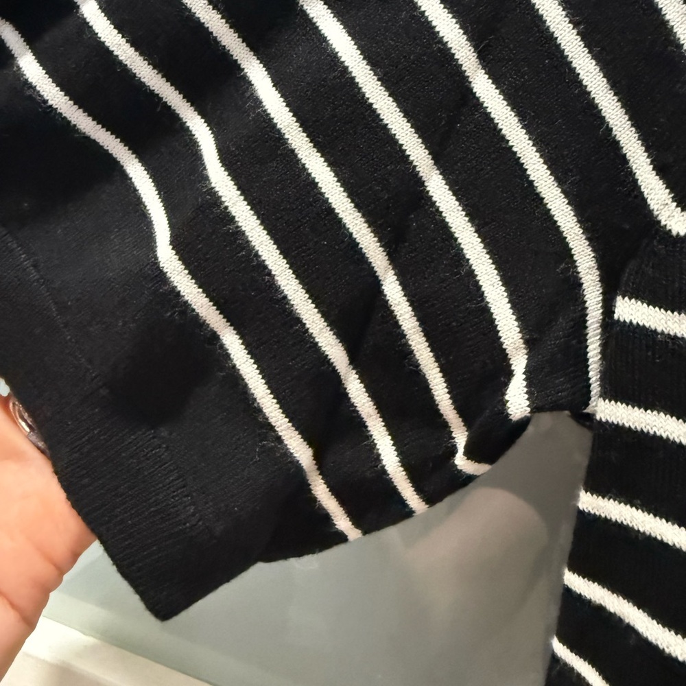 Talbots Black and White Striped Short Sleeve Knit Sweater Top Size Medium NWT - Picture 4 of 7
